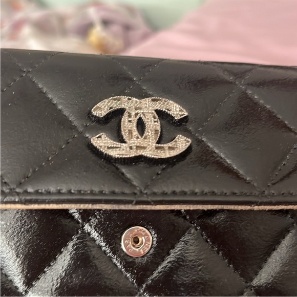 Chanel Authentic quilted wallet on chain - Picture 12 of 13